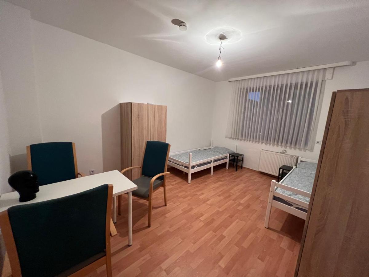 Duisburg Feelhome, Flughafen Nah,3-Schlafzimmer, Dusche Ebenerdig, Zentral, Wifi, Ground Floor ภายนอก รูปภาพ